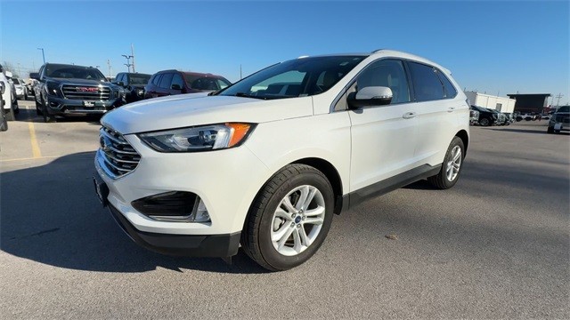 Ford Edge Vehicle Full-screen Gallery Image 05