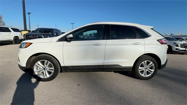 Ford Edge Vehicle Full-screen Gallery Image 06