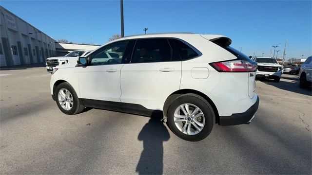 Ford Edge Vehicle Full-screen Gallery Image 07