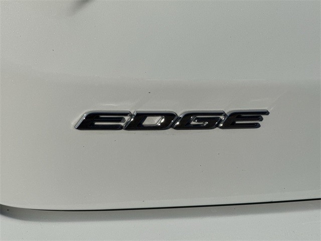 Ford Edge Vehicle Full-screen Gallery Image 35