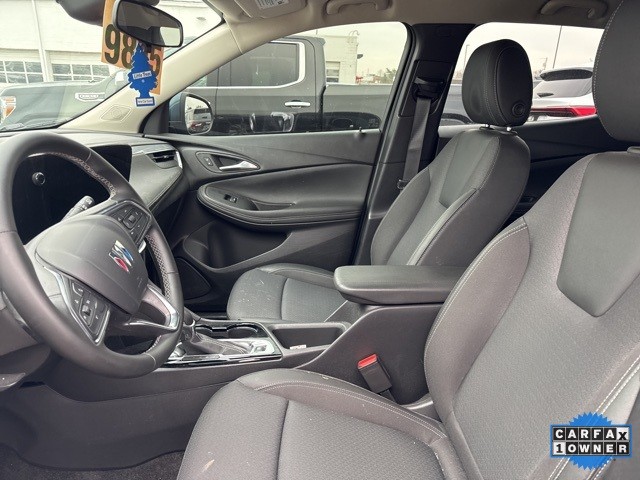 Buick Encore GX Vehicle Full-screen Gallery Image 15