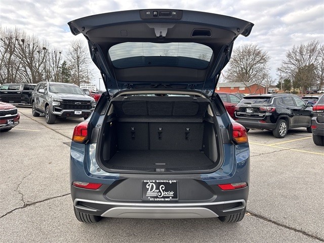 Buick Encore GX Vehicle Full-screen Gallery Image 23