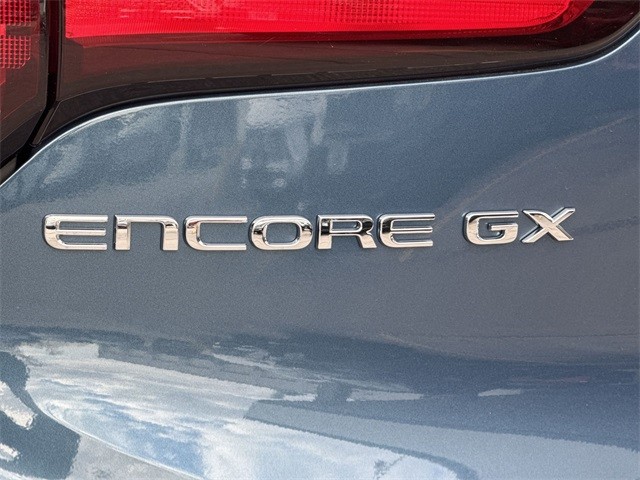 Buick Encore GX Vehicle Full-screen Gallery Image 29