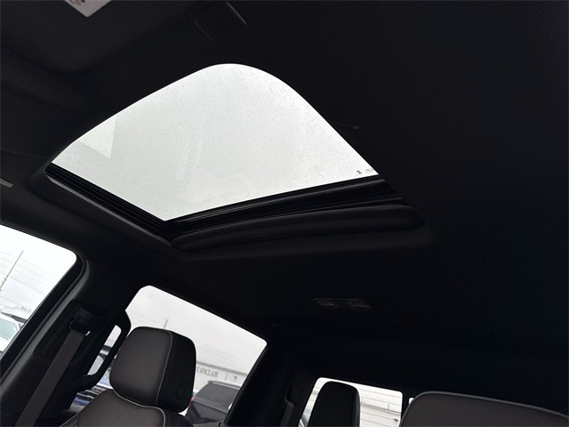 GMC Sierra 1500 Vehicle Full-screen Gallery Image 22