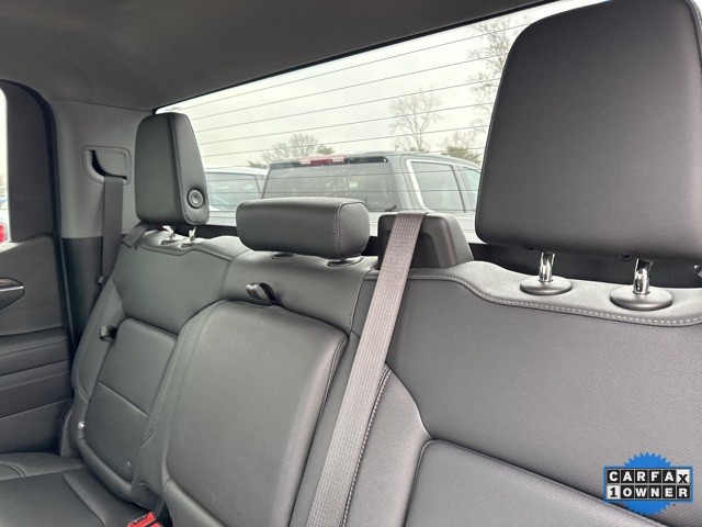 GMC Sierra 1500 Vehicle Full-screen Gallery Image 14