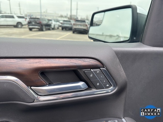 GMC Sierra 1500 Vehicle Full-screen Gallery Image 19