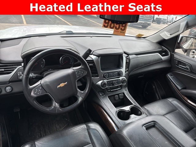 Chevrolet Suburban Vehicle Full-screen Gallery Image 11