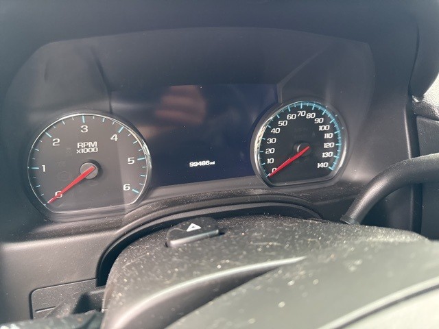 Chevrolet Suburban Vehicle Full-screen Gallery Image 14