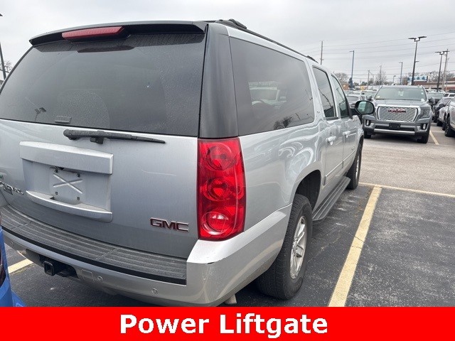 GMC Yukon XL Vehicle Full-screen Gallery Image 02