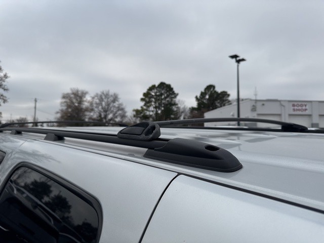 GMC Yukon XL Vehicle Full-screen Gallery Image 05