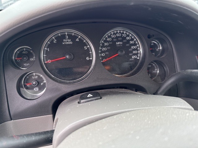 GMC Yukon XL Vehicle Full-screen Gallery Image 20