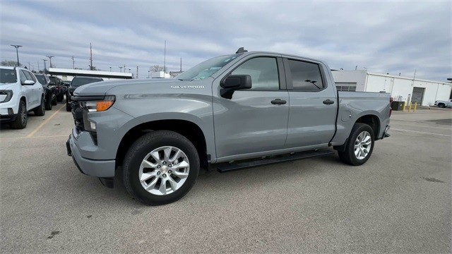 Chevrolet Silverado 1500 Vehicle Full-screen Gallery Image 04