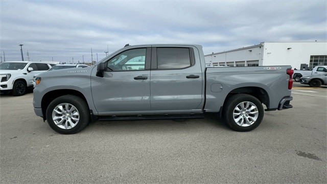 Chevrolet Silverado 1500 Vehicle Full-screen Gallery Image 05