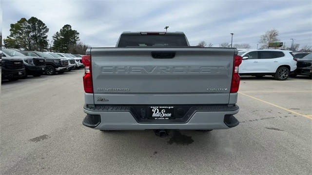 Chevrolet Silverado 1500 Vehicle Full-screen Gallery Image 07