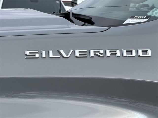 Chevrolet Silverado 1500 Vehicle Full-screen Gallery Image 30