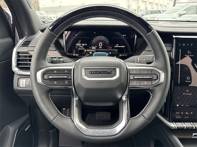 GMC Acadia Vehicle Full-screen Gallery Image 14