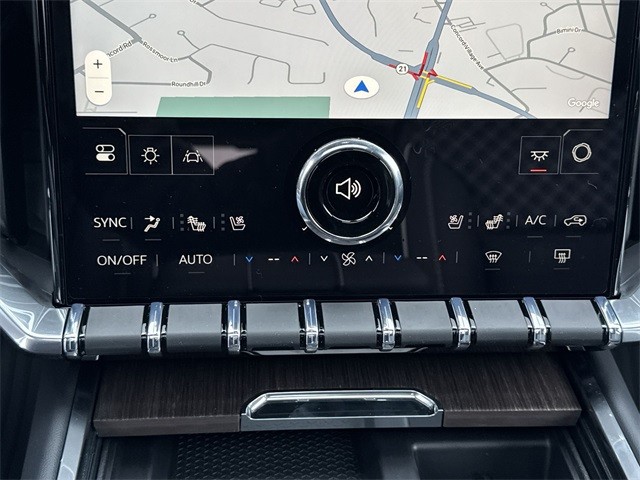 GMC Acadia Vehicle Full-screen Gallery Image 19