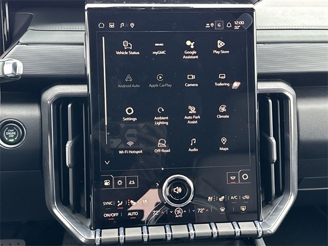 GMC Acadia Vehicle Full-screen Gallery Image 16