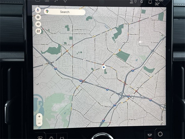 GMC Acadia Vehicle Full-screen Gallery Image 18