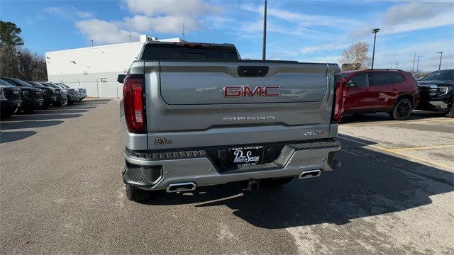 GMC Sierra 1500 Vehicle Full-screen Gallery Image 07