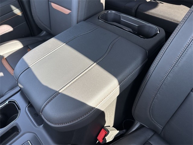 GMC Sierra 1500 Vehicle Full-screen Gallery Image 21