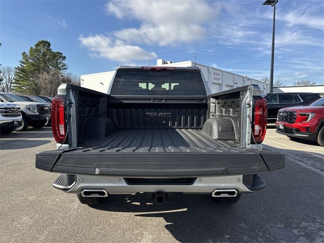 GMC Sierra 1500 Vehicle Full-screen Gallery Image 23