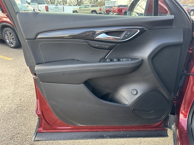 Buick Envision Vehicle Full-screen Gallery Image 22