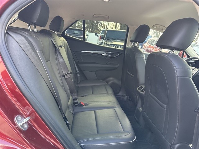 Buick Envision Vehicle Full-screen Gallery Image 26