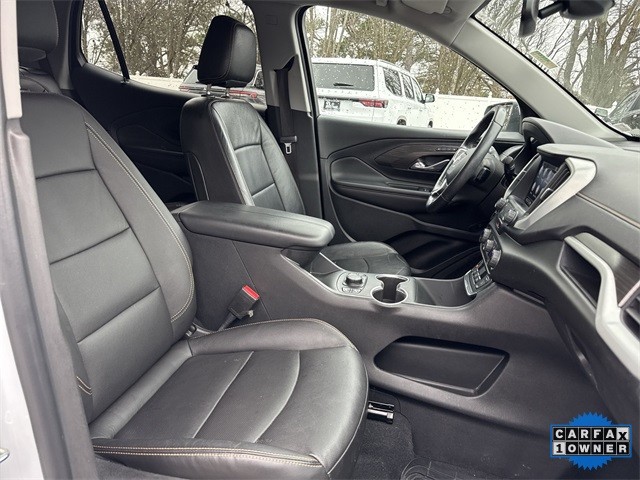 GMC Terrain Vehicle Full-screen Gallery Image 30