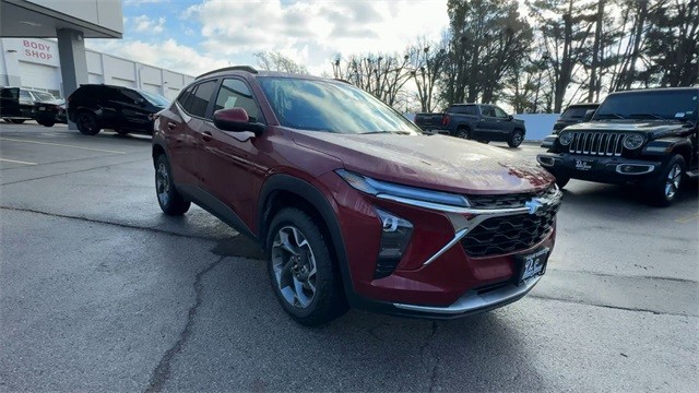 Chevrolet Trax Vehicle Full-screen Gallery Image 02