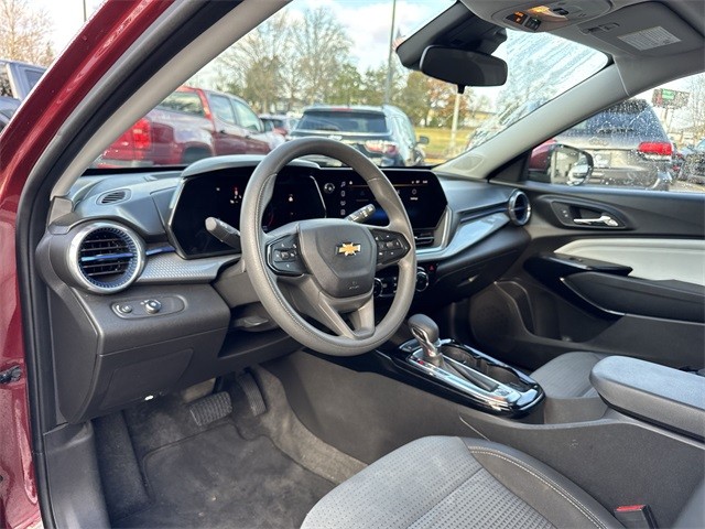 Chevrolet Trax Vehicle Full-screen Gallery Image 10