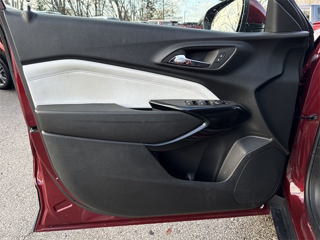 Chevrolet Trax Vehicle Full-screen Gallery Image 21