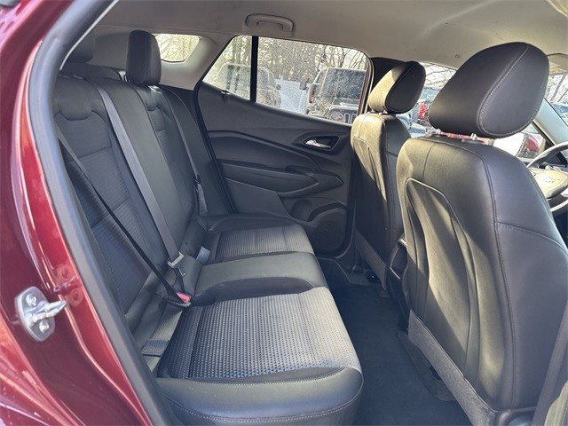 Chevrolet Trax Vehicle Full-screen Gallery Image 25