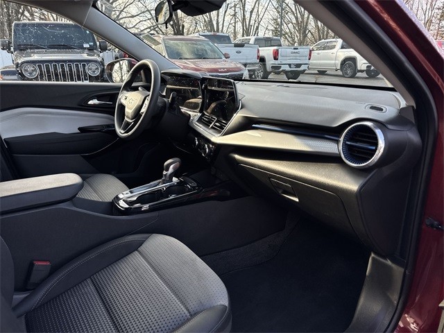 Chevrolet Trax Vehicle Full-screen Gallery Image 27