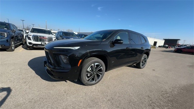 Buick Enclave Vehicle Full-screen Gallery Image 04