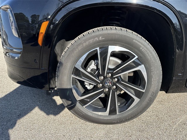 Buick Enclave Vehicle Full-screen Gallery Image 10