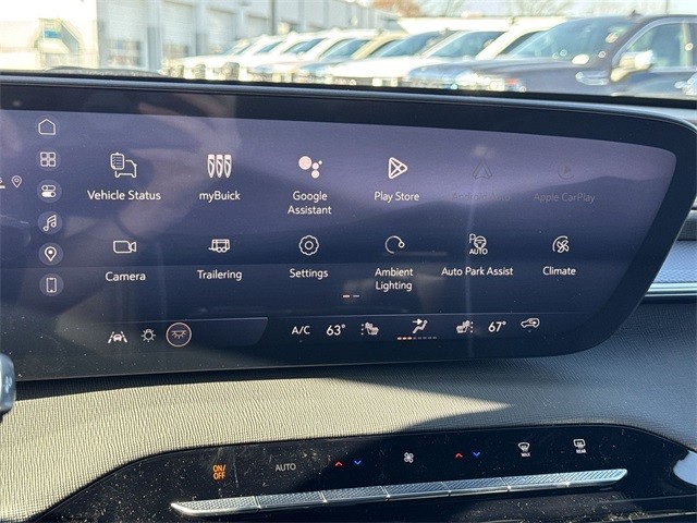 Buick Enclave Vehicle Full-screen Gallery Image 16