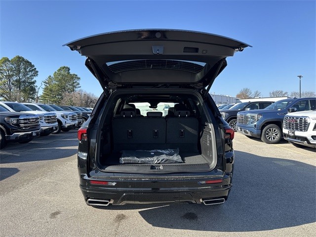 Buick Enclave Vehicle Full-screen Gallery Image 25