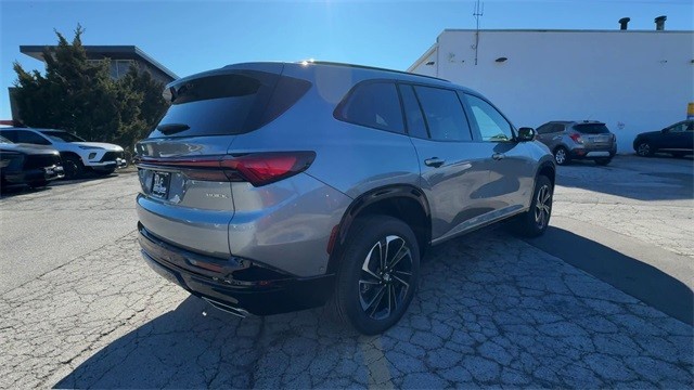 Buick Enclave Vehicle Full-screen Gallery Image 08