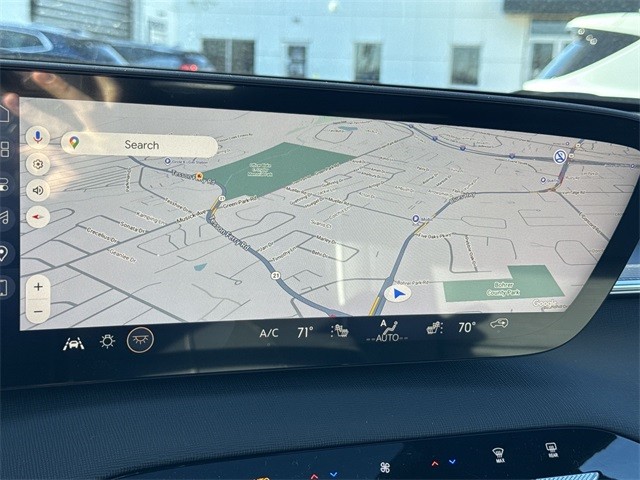 Buick Enclave Vehicle Full-screen Gallery Image 18