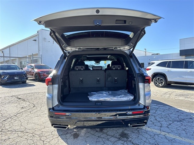 Buick Enclave Vehicle Full-screen Gallery Image 25