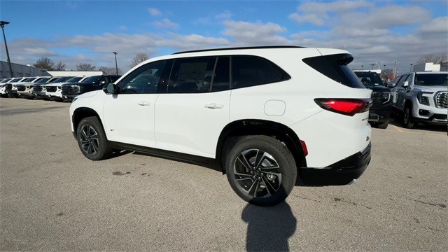 Buick Enclave Vehicle Full-screen Gallery Image 06
