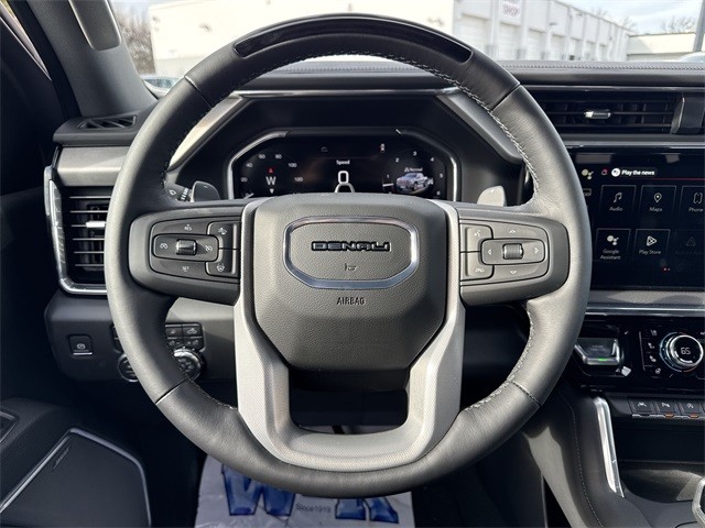 GMC Sierra 1500 Vehicle Full-screen Gallery Image 14