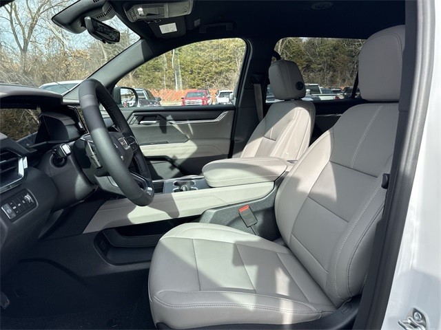 GMC Acadia Vehicle Full-screen Gallery Image 11