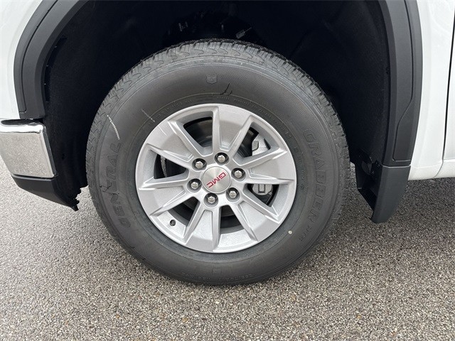 GMC Sierra 1500 Vehicle Full-screen Gallery Image 10