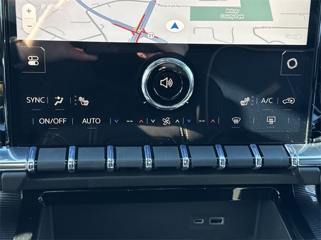 GMC Yukon XL Vehicle Full-screen Gallery Image 19