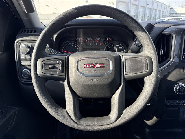 GMC Sierra 1500 Vehicle Full-screen Gallery Image 14