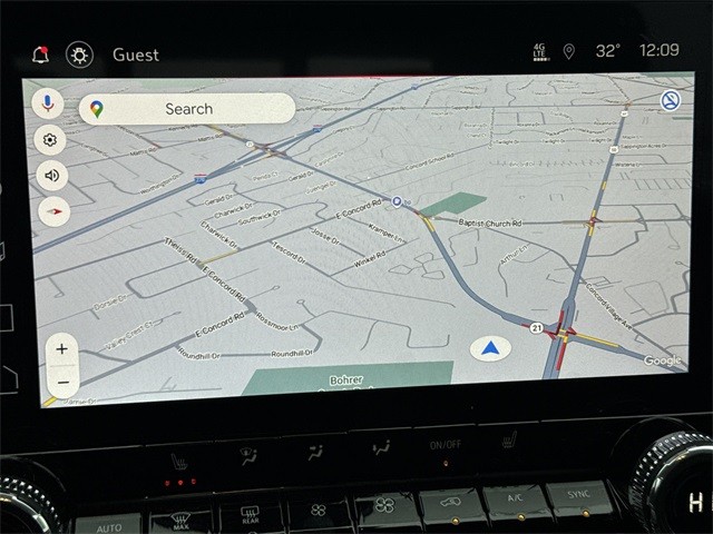 GMC Canyon Vehicle Full-screen Gallery Image 18