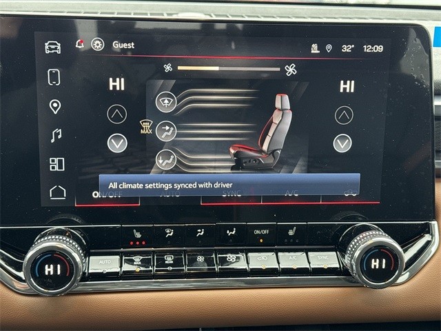 GMC Canyon Vehicle Full-screen Gallery Image 19