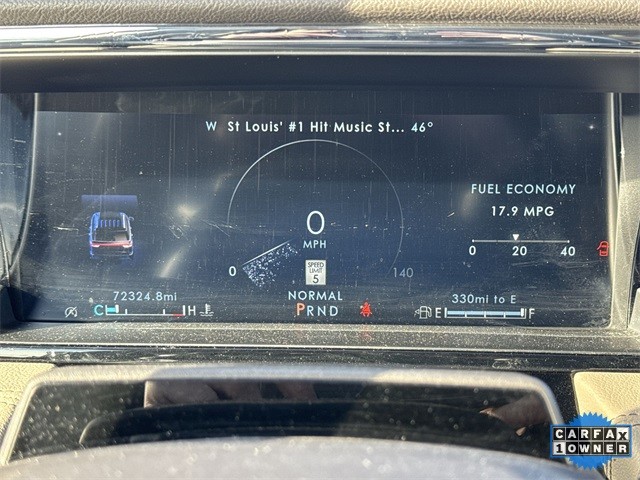 Lincoln Navigator Vehicle Full-screen Gallery Image 15